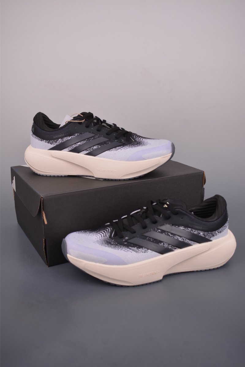 Adidas Supernovq Rise 3 view