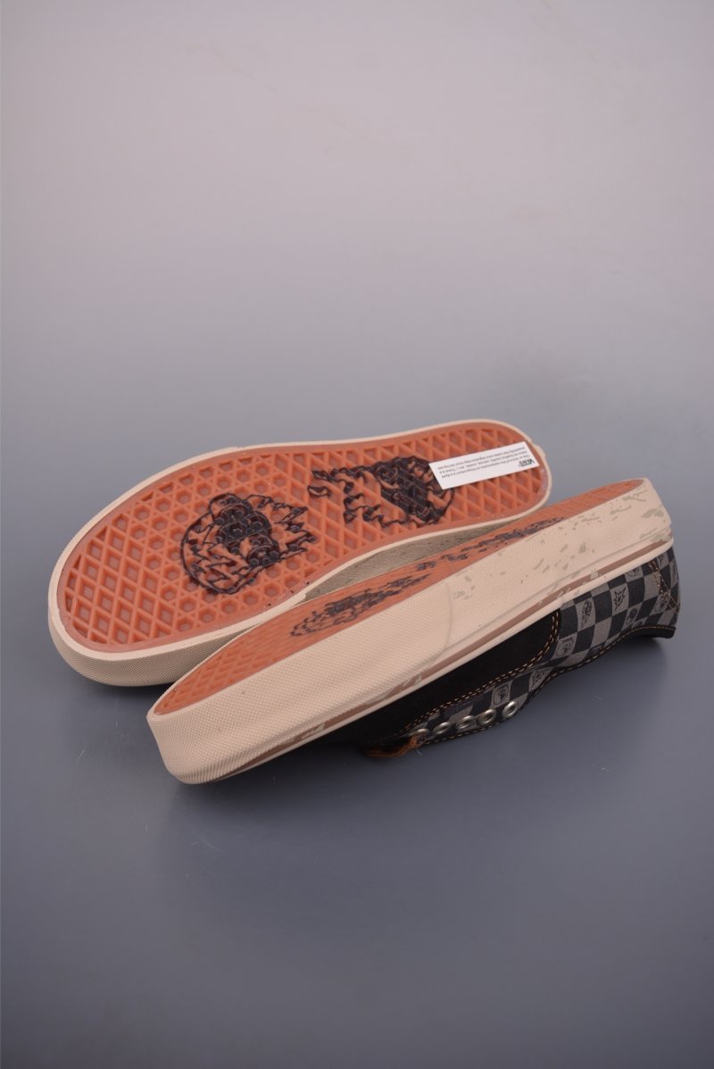 Vans Authentic 'Space Molly x Pop Mart' view