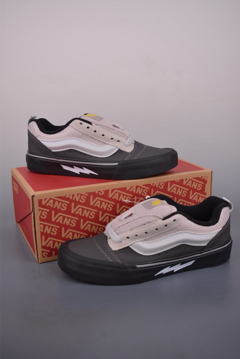 Vans Knu Skool 'Black / Grey' view