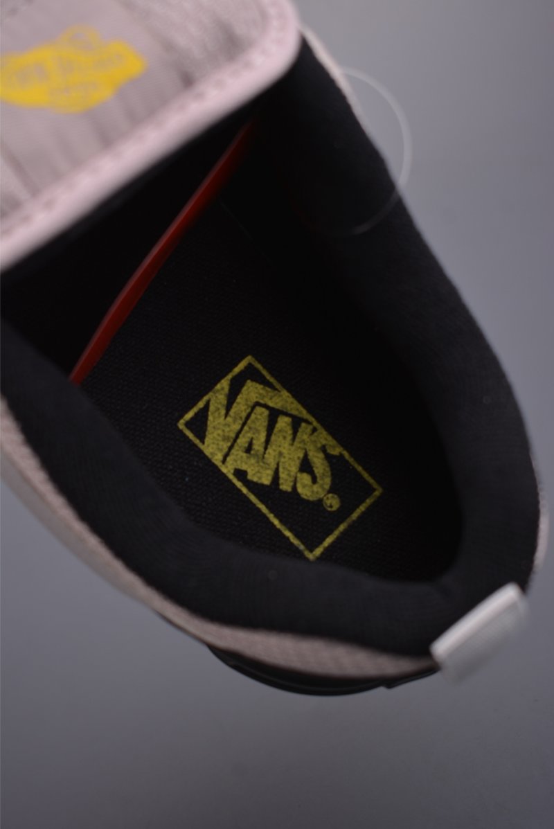 Vans Knu Skool 'Black / Grey' view