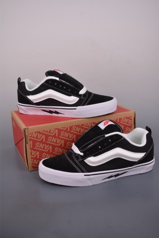 Vans Knu Skool 'Black / White' view 5