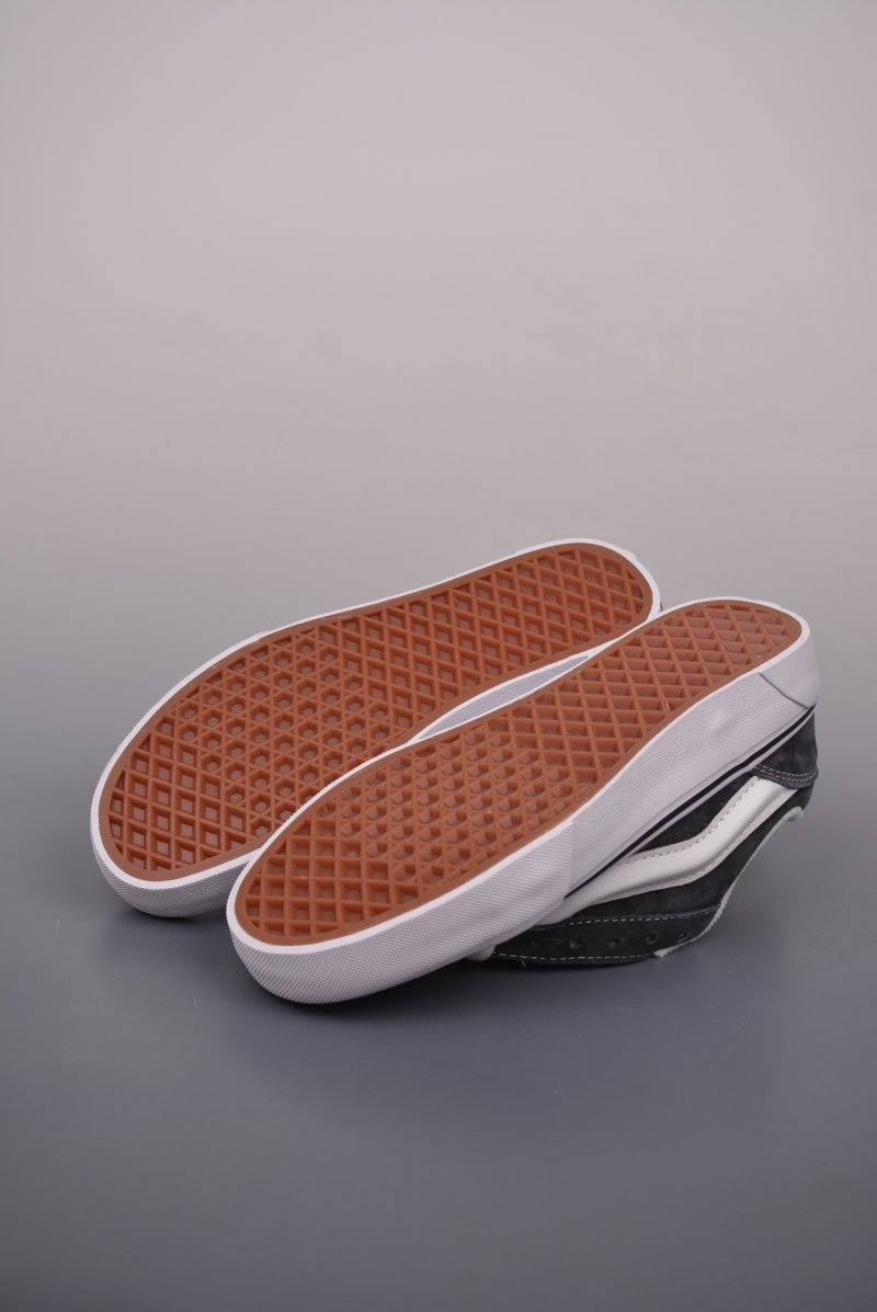 Vans Knu Skool 'Black' view