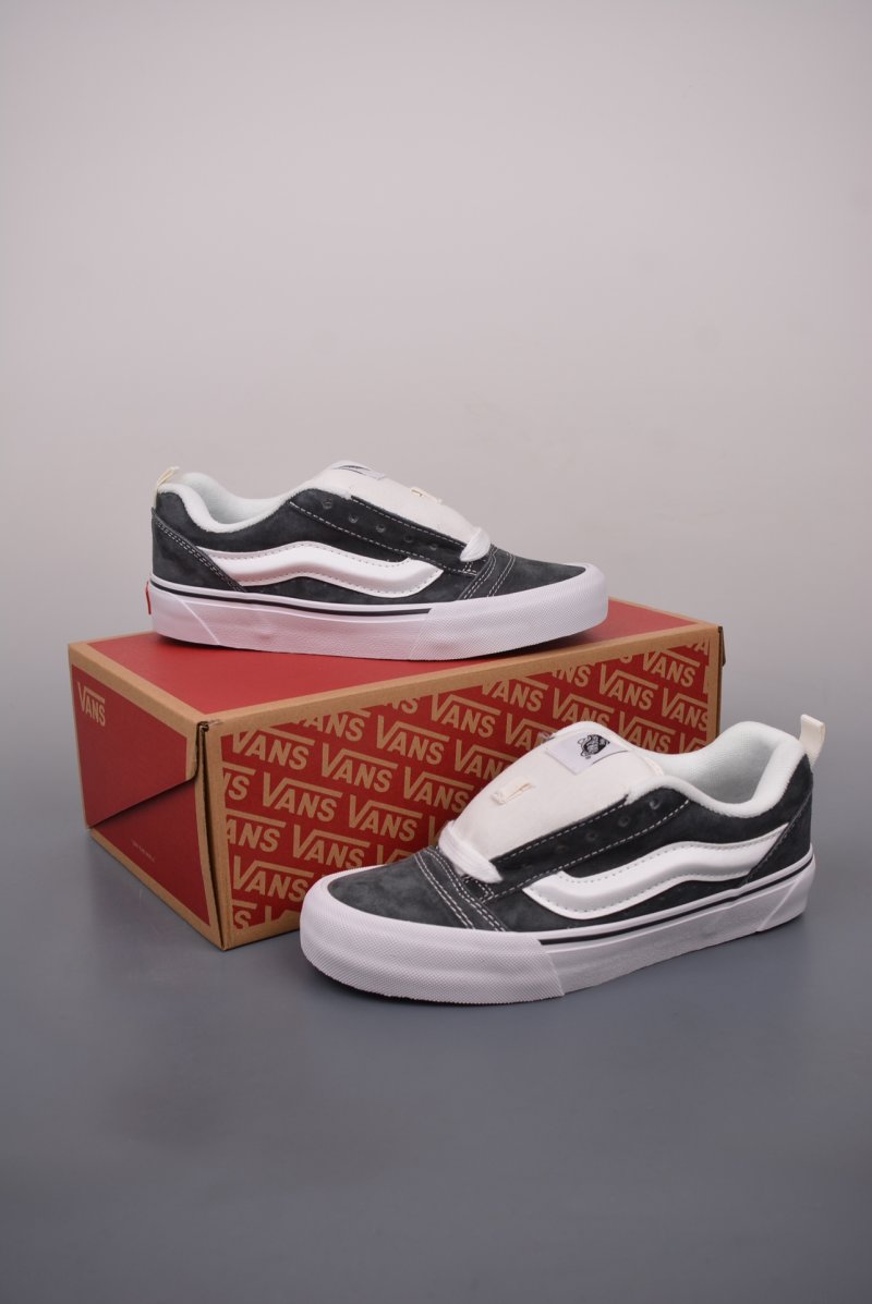 Vans Knu Skool 'Black' view
