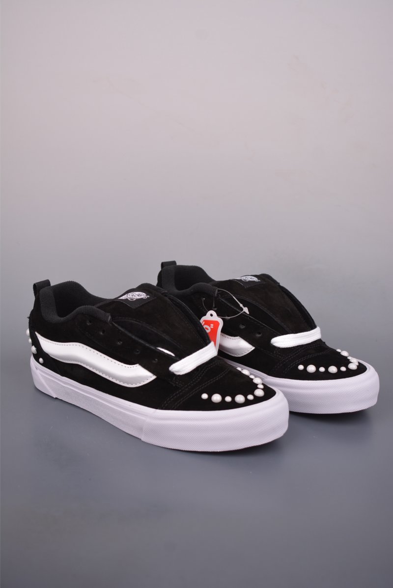 Vans Knu Skool 'Black'