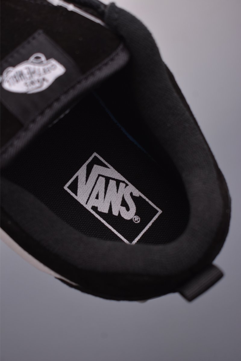 Vans Knu Skool 'Black' view