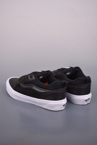 Vans Knu Skool 'Black' view 2