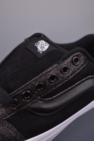Vans Knu Skool 'Black' view 7