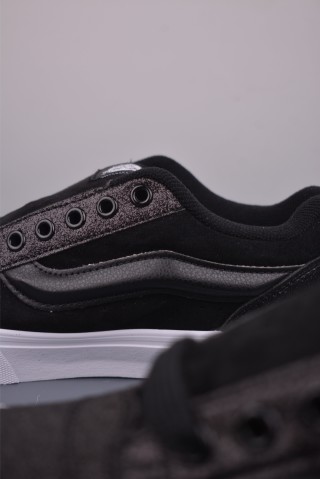 Vans Knu Skool 'Black' view 8