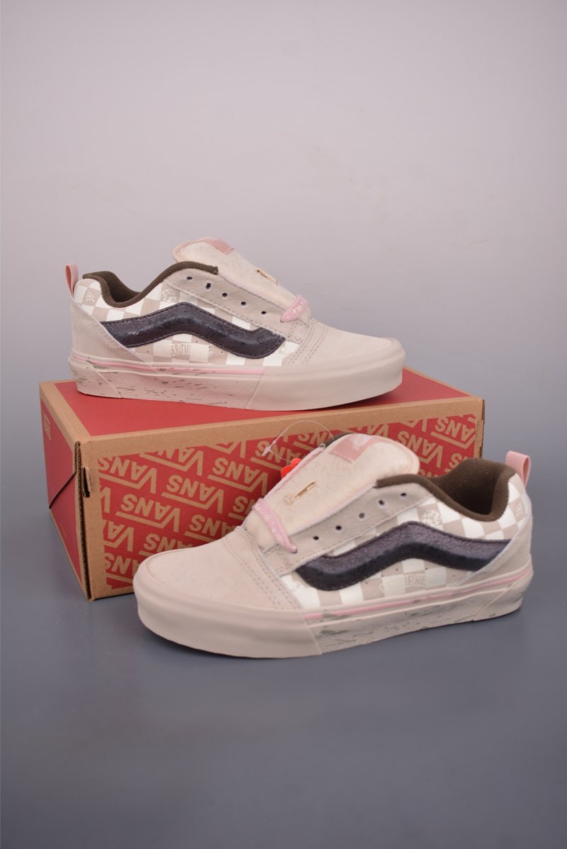 Vans Knu Skool 'Space Molly x Pop Mart' view