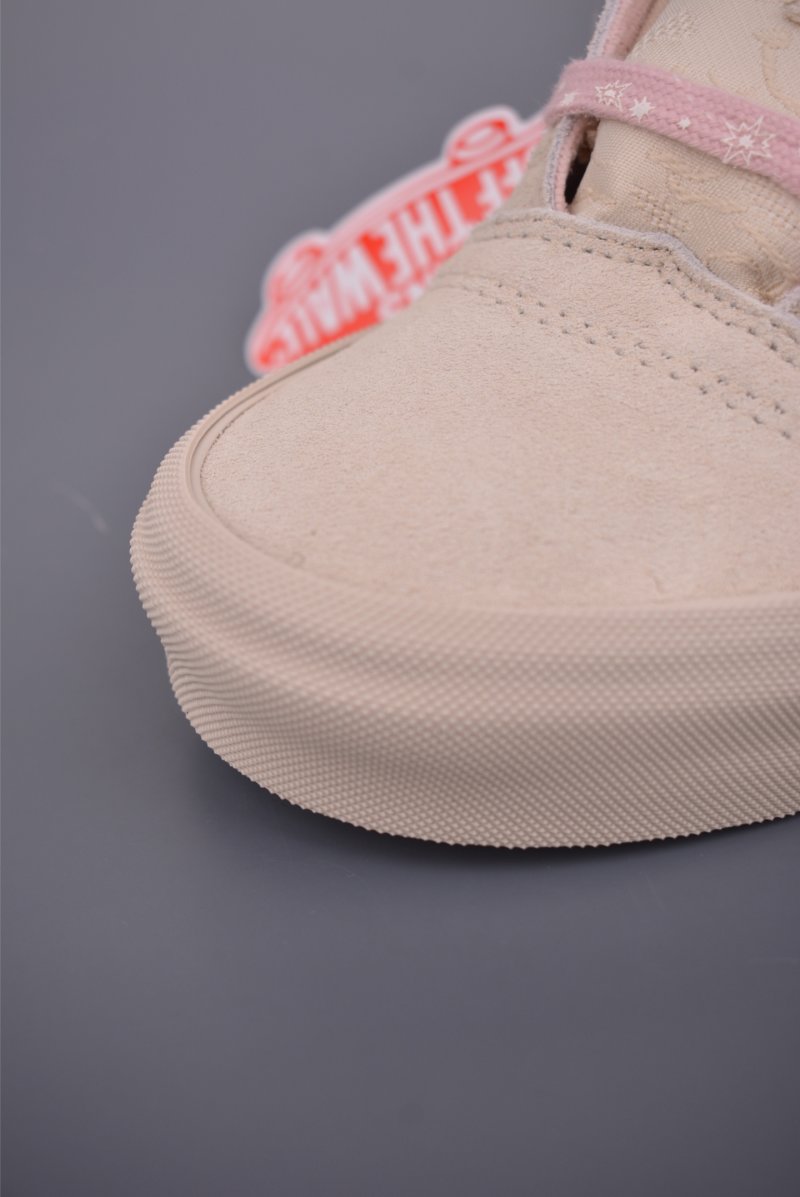 Vans Knu Skool 'Space Molly x Pop Mart' view