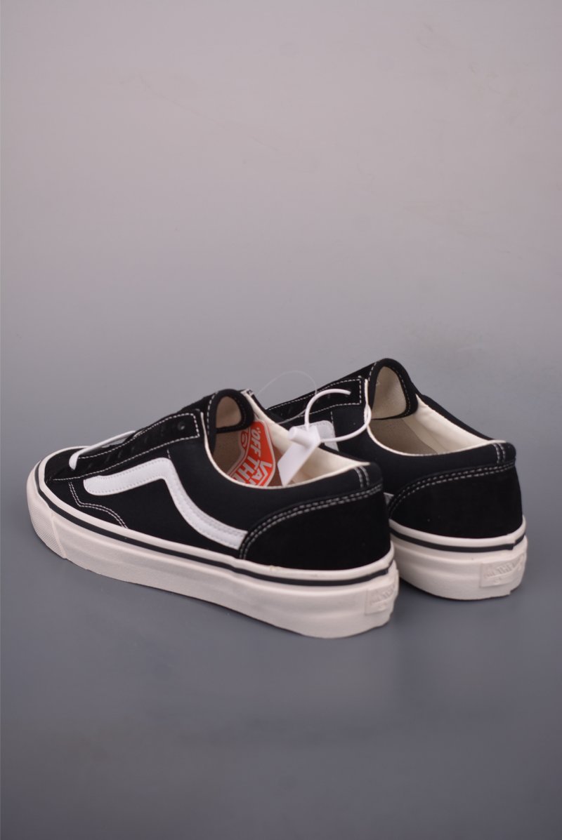 Vans Premium Old Skool 'Black / White' view