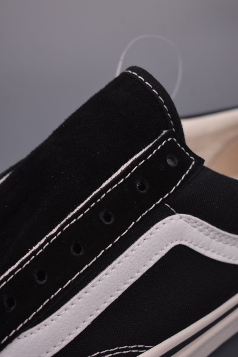 Vans Premium Old Skool 'Black / White' view