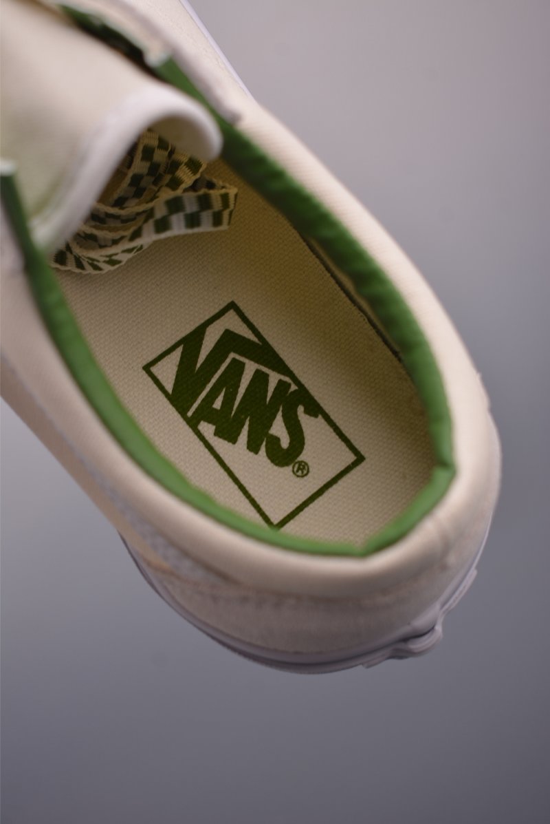 Vans Old Skool 'White / Green' view