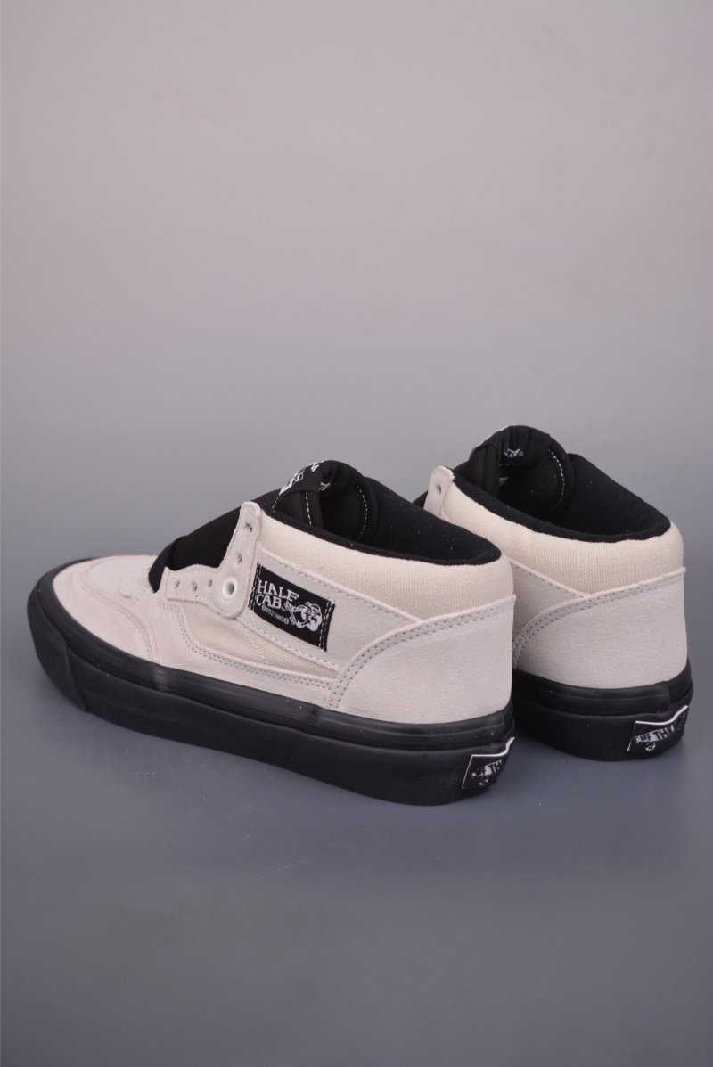 Vans Premium Half Cab 'Black / White' view