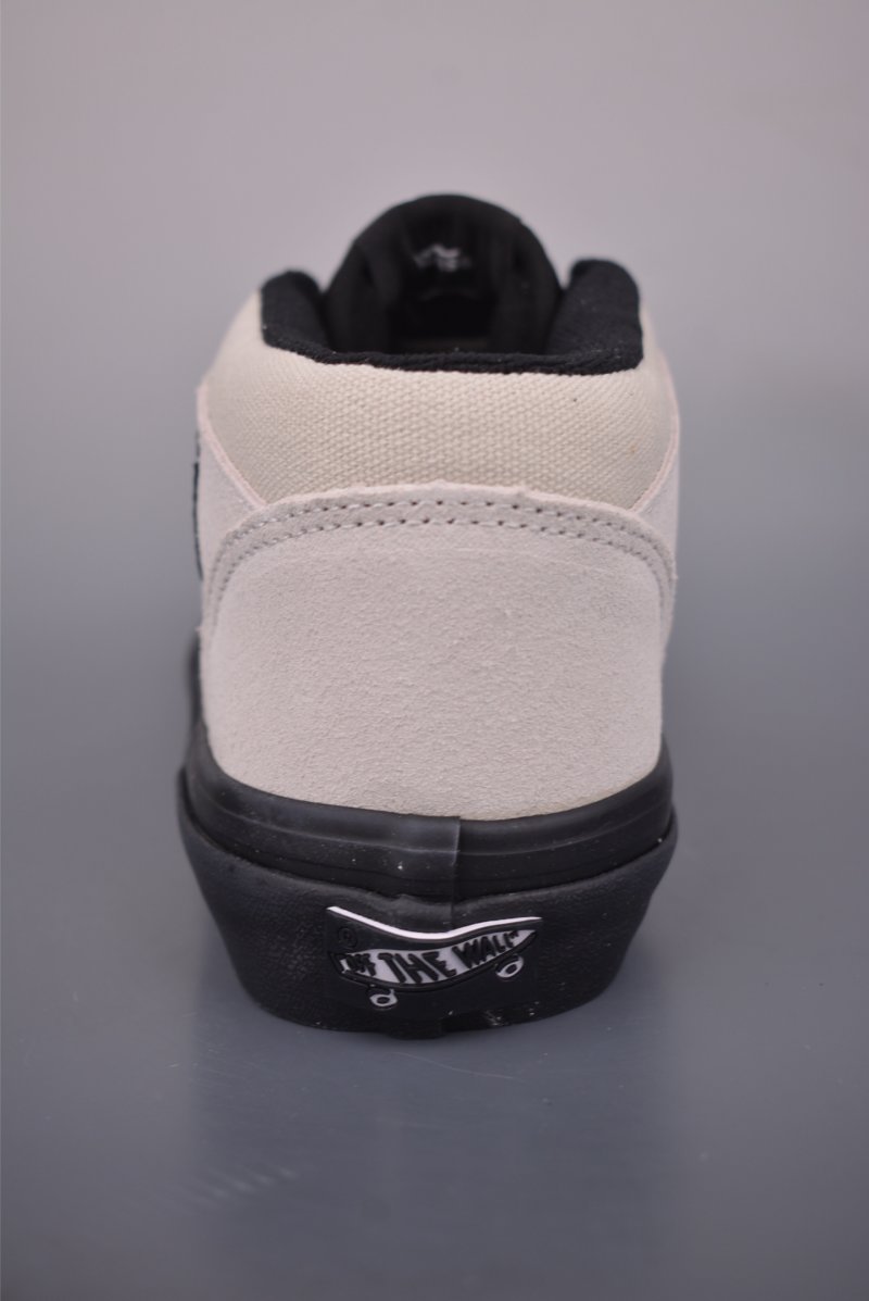 Vans Premium Half Cab 'Black / White' view