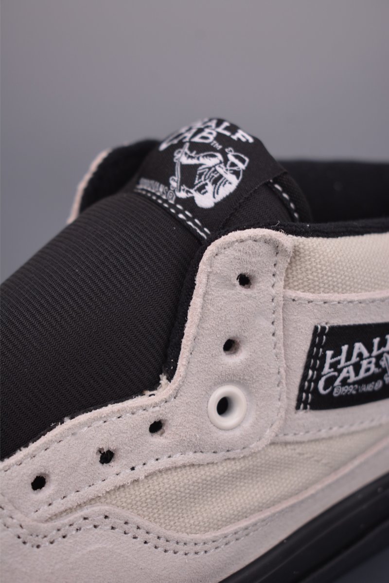 Vans Premium Half Cab 'Black / White' view