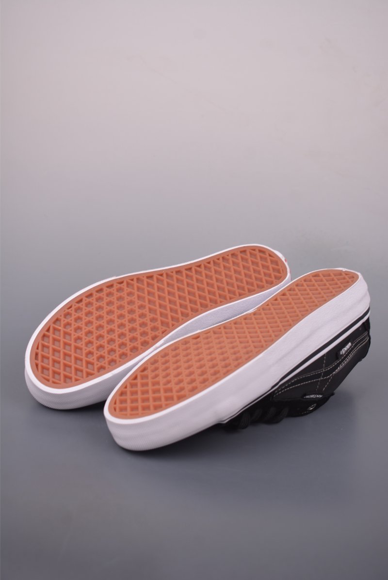 Vans Sk8-Low 'Black / Blue' view