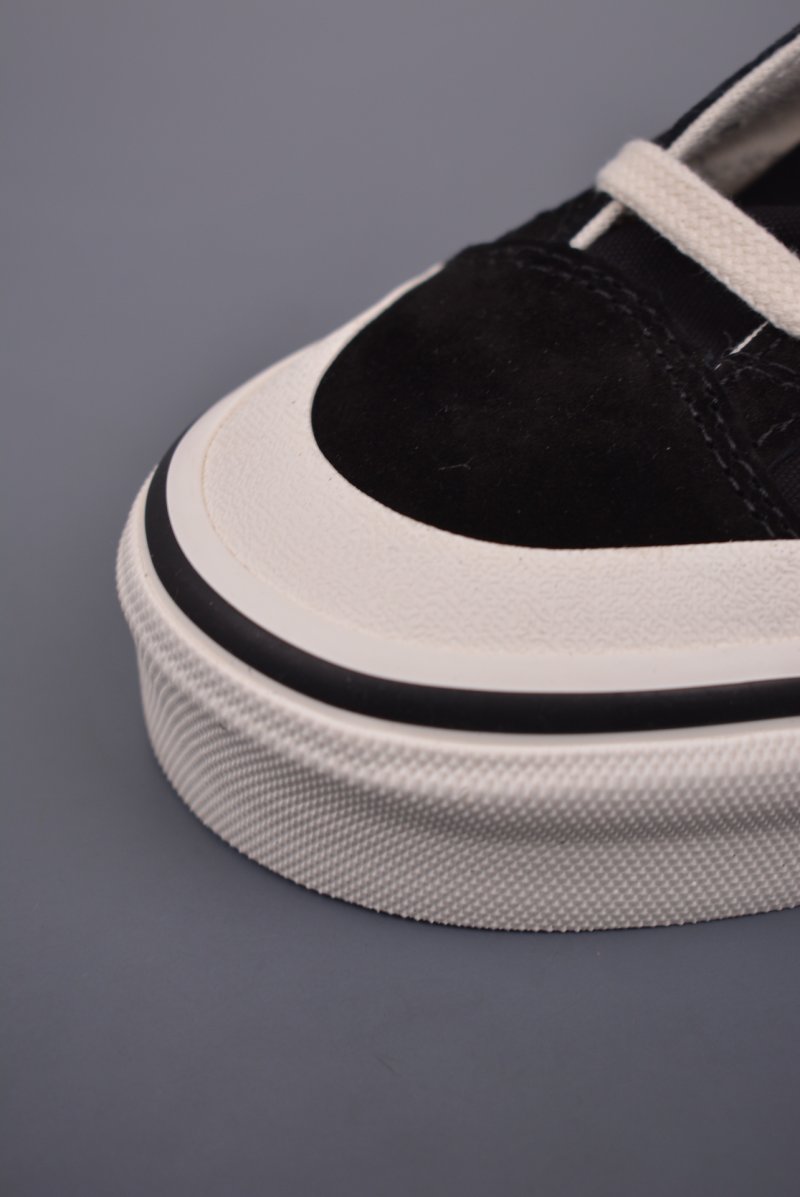 Vans Style 36 view