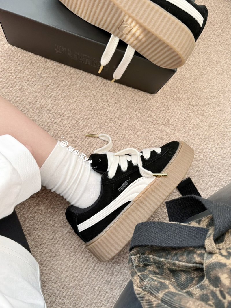 Puma Sneakers 'Black / White' view