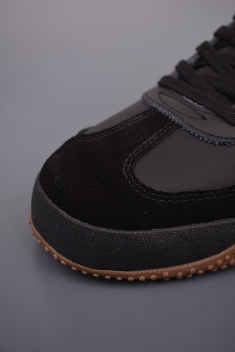 Puma Bellta UT Leather view