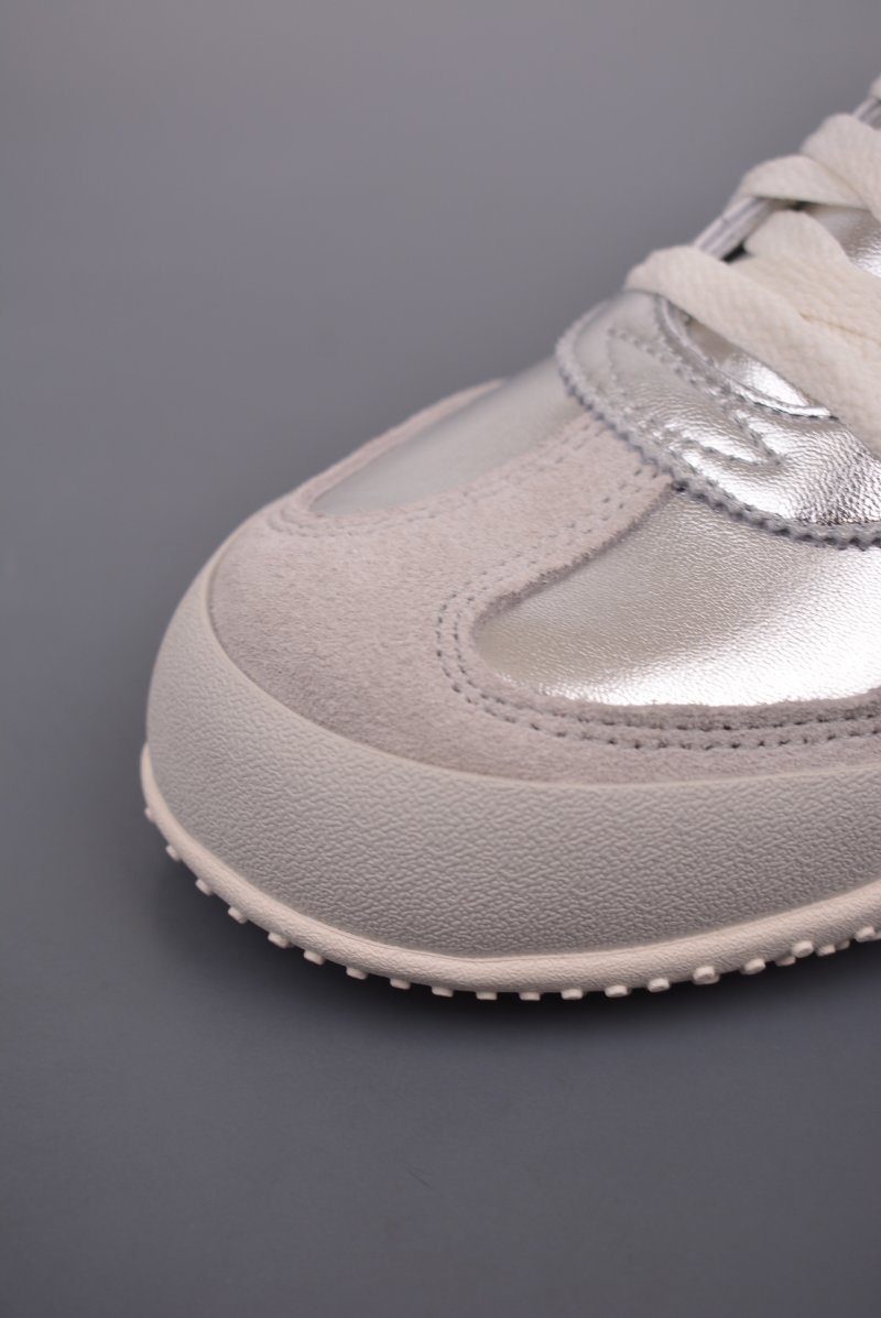 Puma Bellta UT Leather view