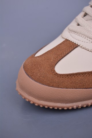 Puma Bellta UT Leather view 15