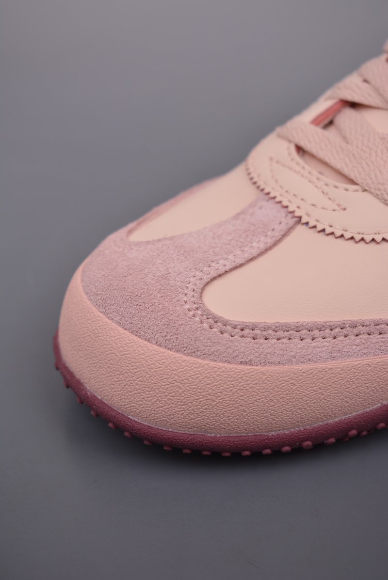 Puma Bellta UT Leather view