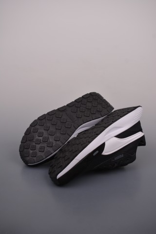 Puma Runtamed view 3