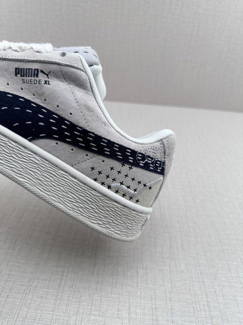 Puma Sneakers view