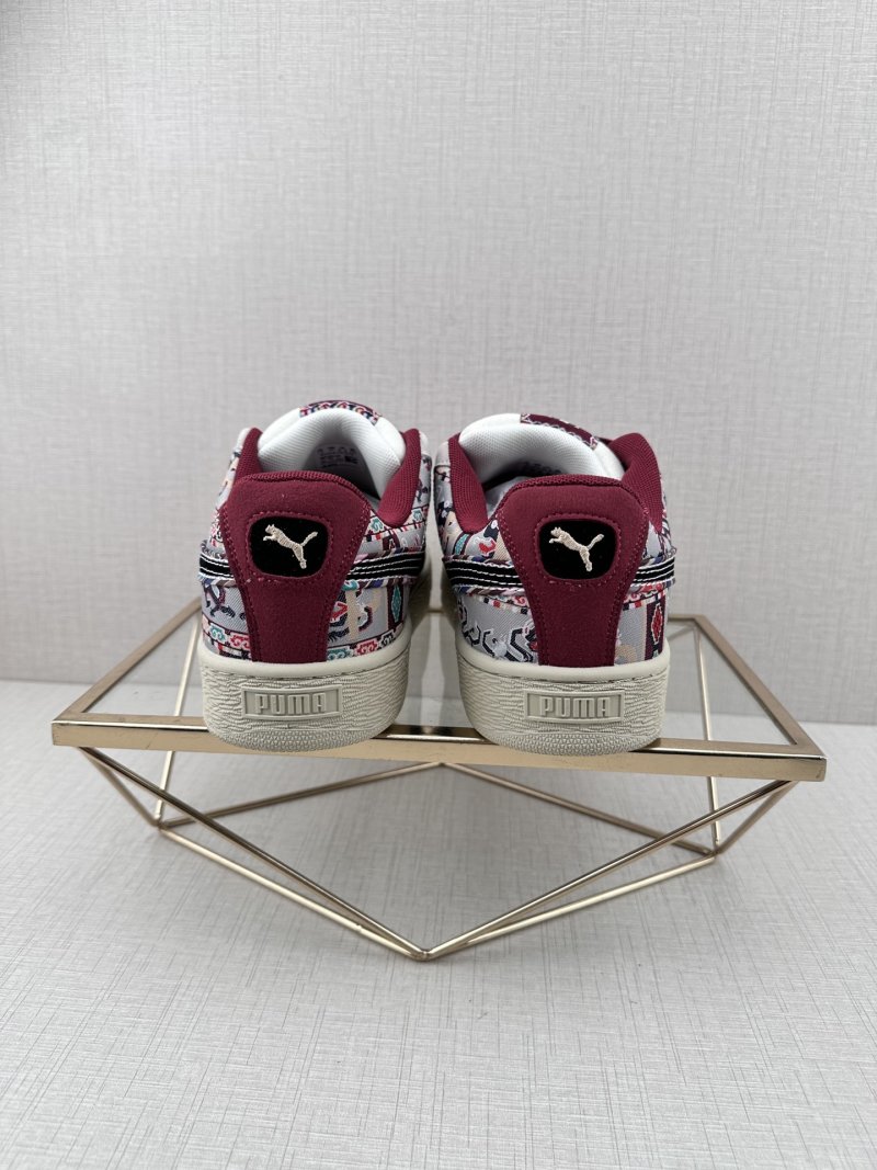 Puma Sneakers view