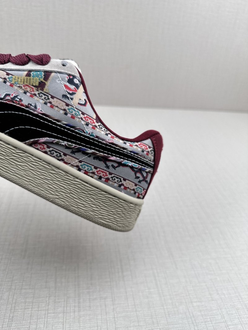 Puma Sneakers view