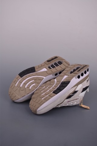 Reebok ERS World view 3