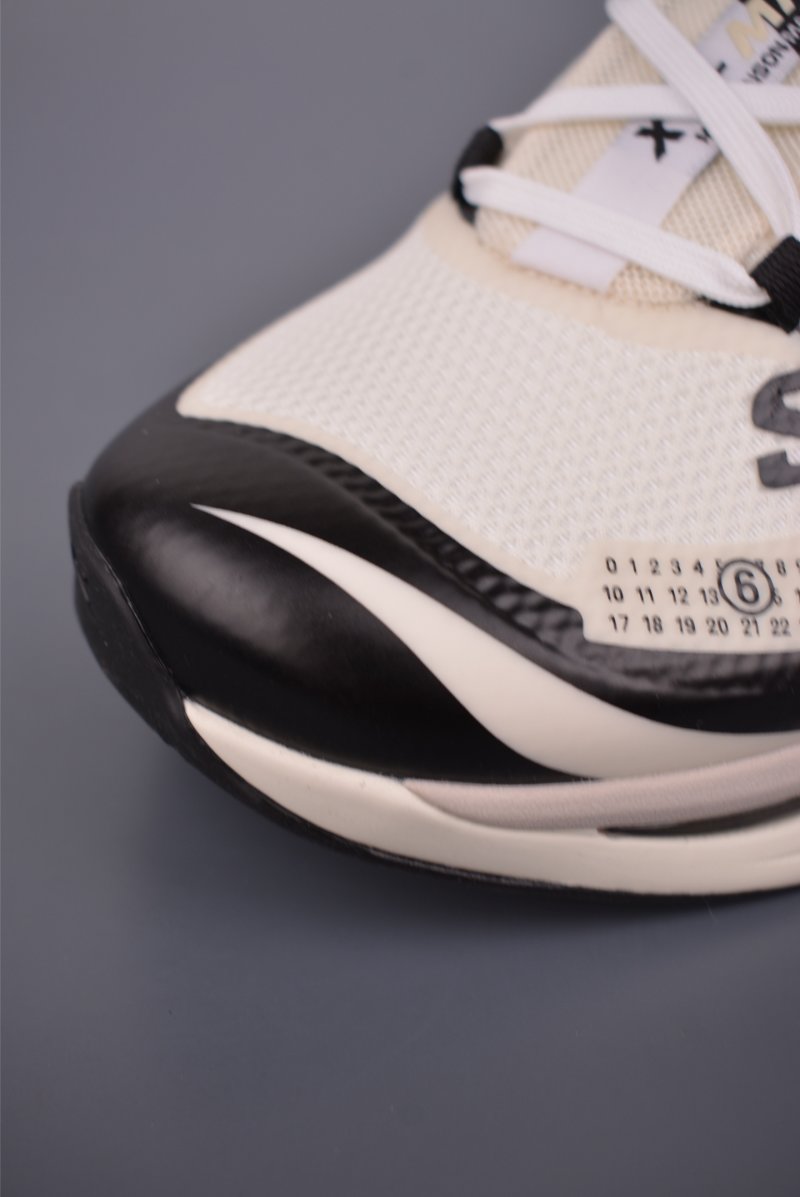 Salomon Spectur 2 'MM6 Margiela' view