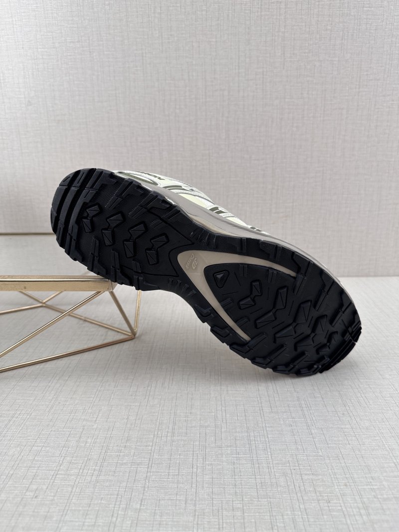 Salomon XF11 view