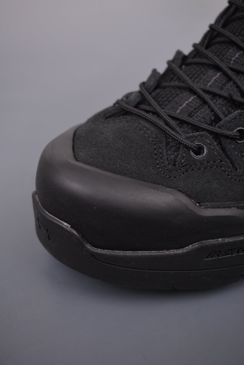 Salomon X-Alp MM6 'Maison Margiela' view
