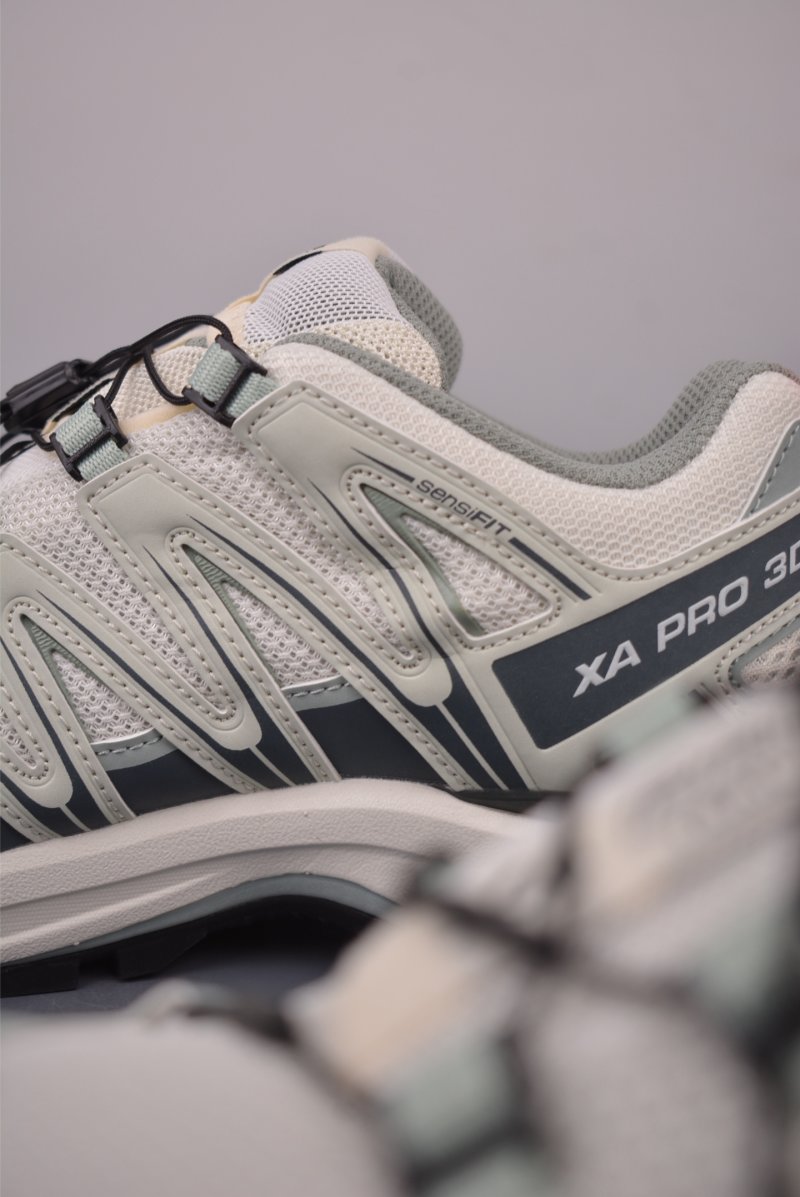 Salomon XA Pro 3D GTX view