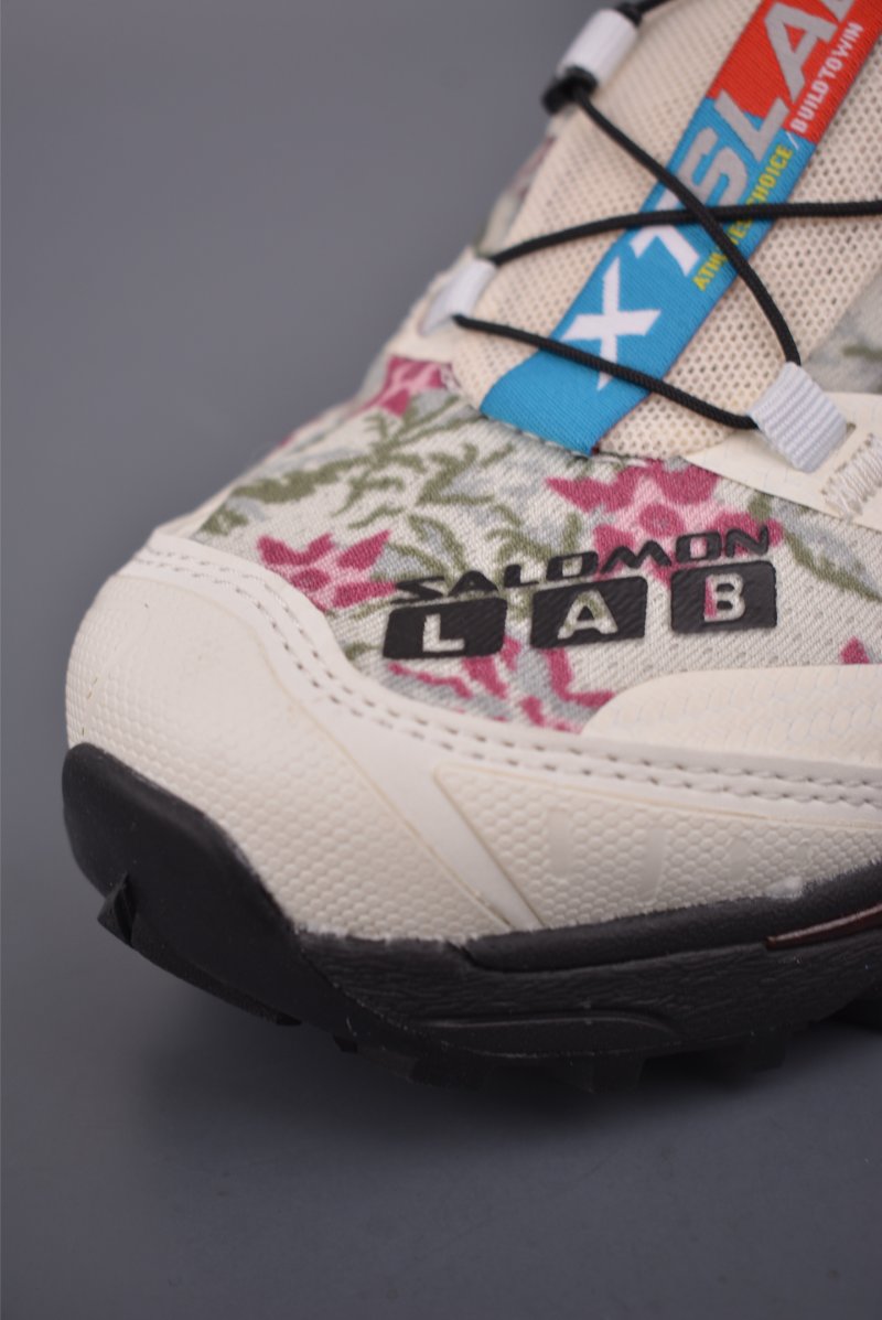 Salomon XT-4 OG Needlepoint view