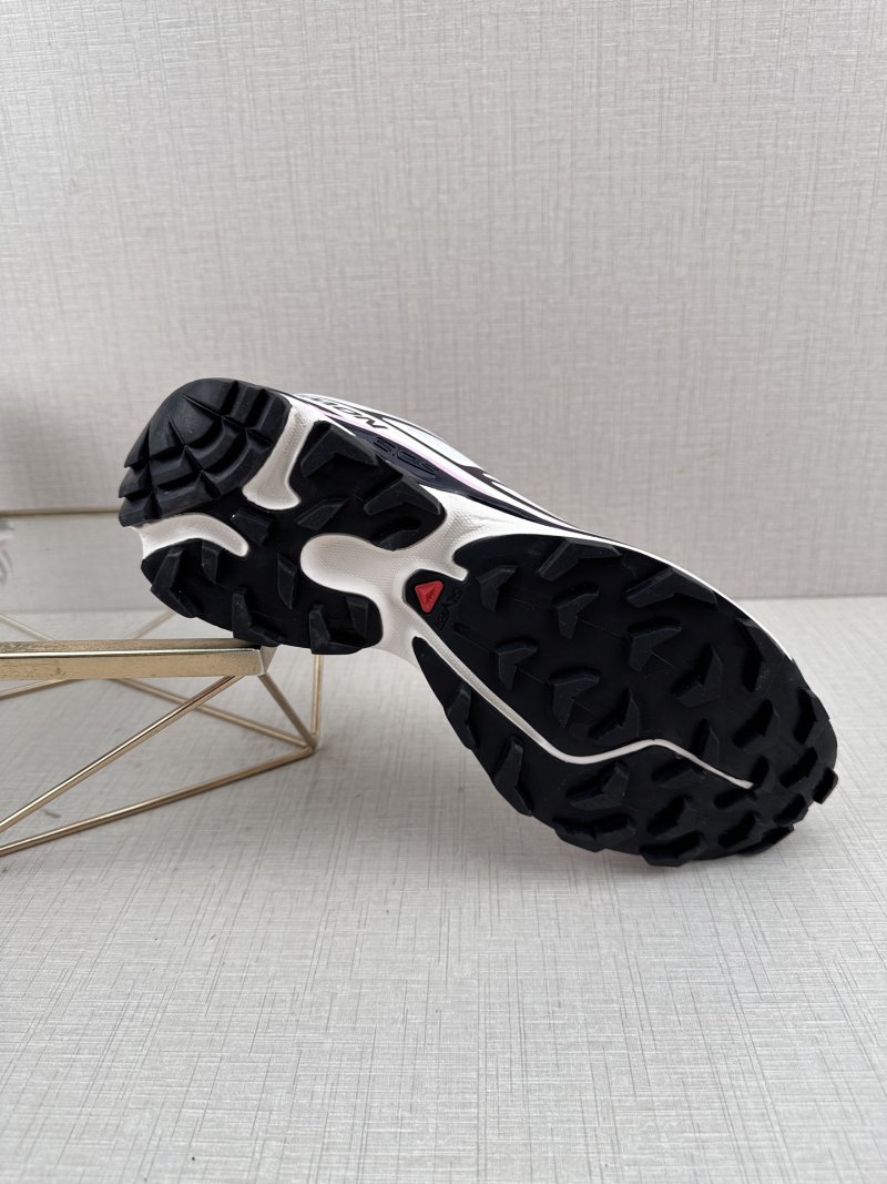 Salomon XT-6 GTX view