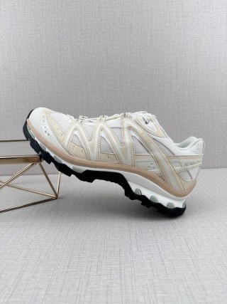Salomon XT-Quest ADV 'Beige' view 1