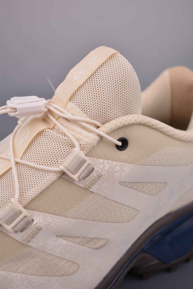 Salomon XT-4 OG Protective view