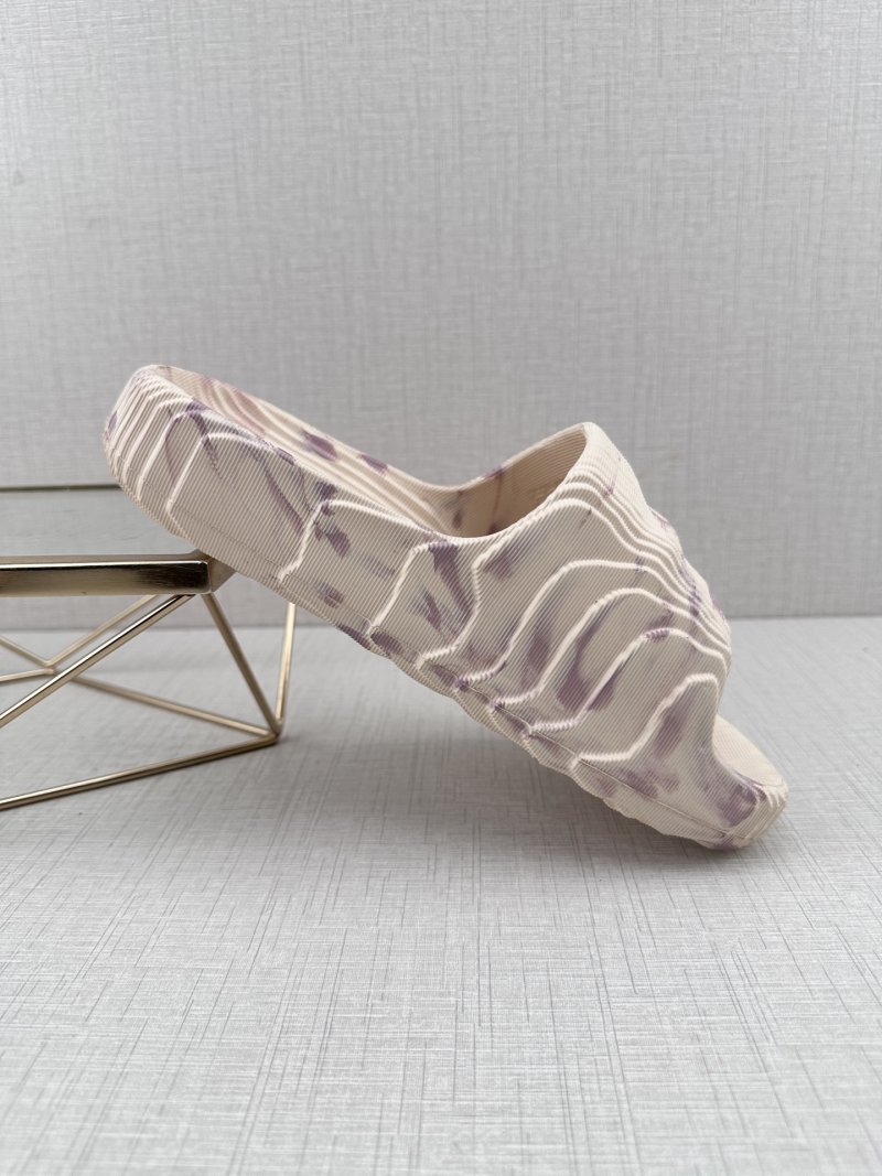Adidas Adilette view