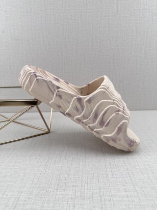 Adidas Adilette view 2