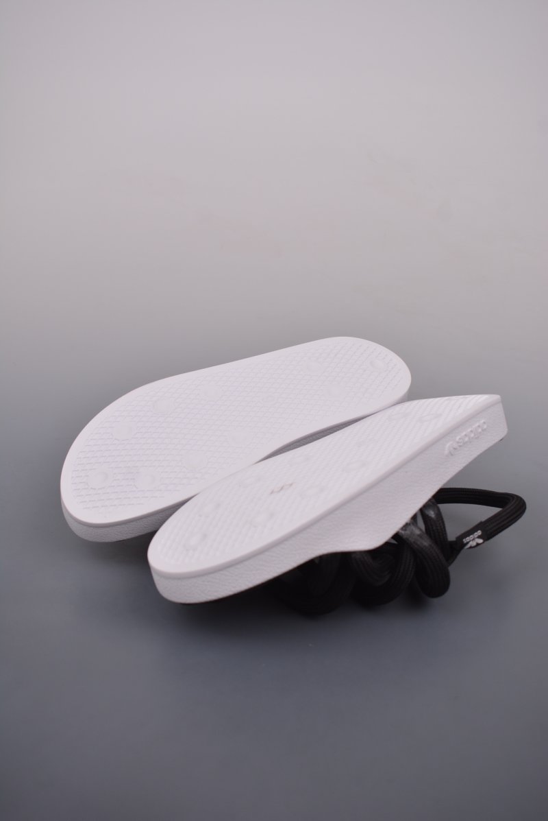 Adidas Originals Adilette view