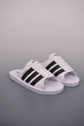Adidas Originals Gazelle Beach view 2