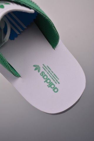 Adidas Originals Gazelle Beach view 9