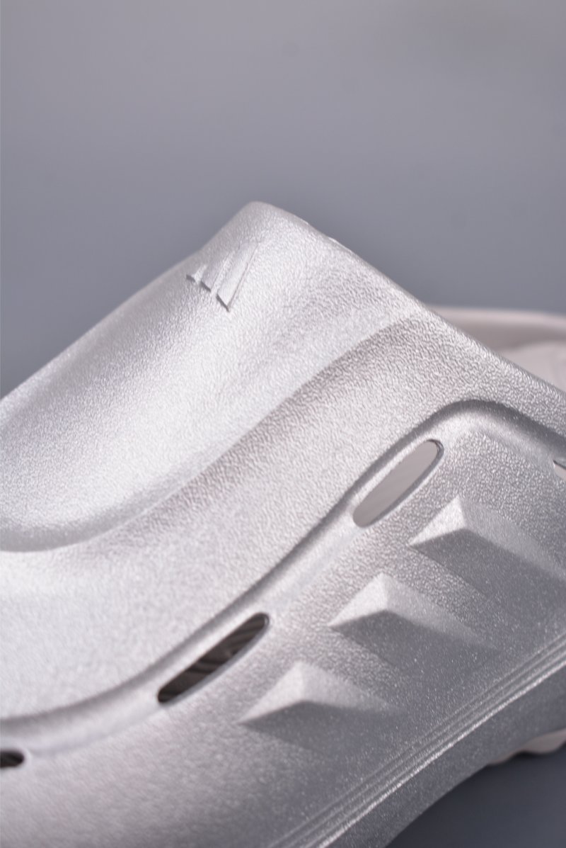 Adidas Ozwave Clog view