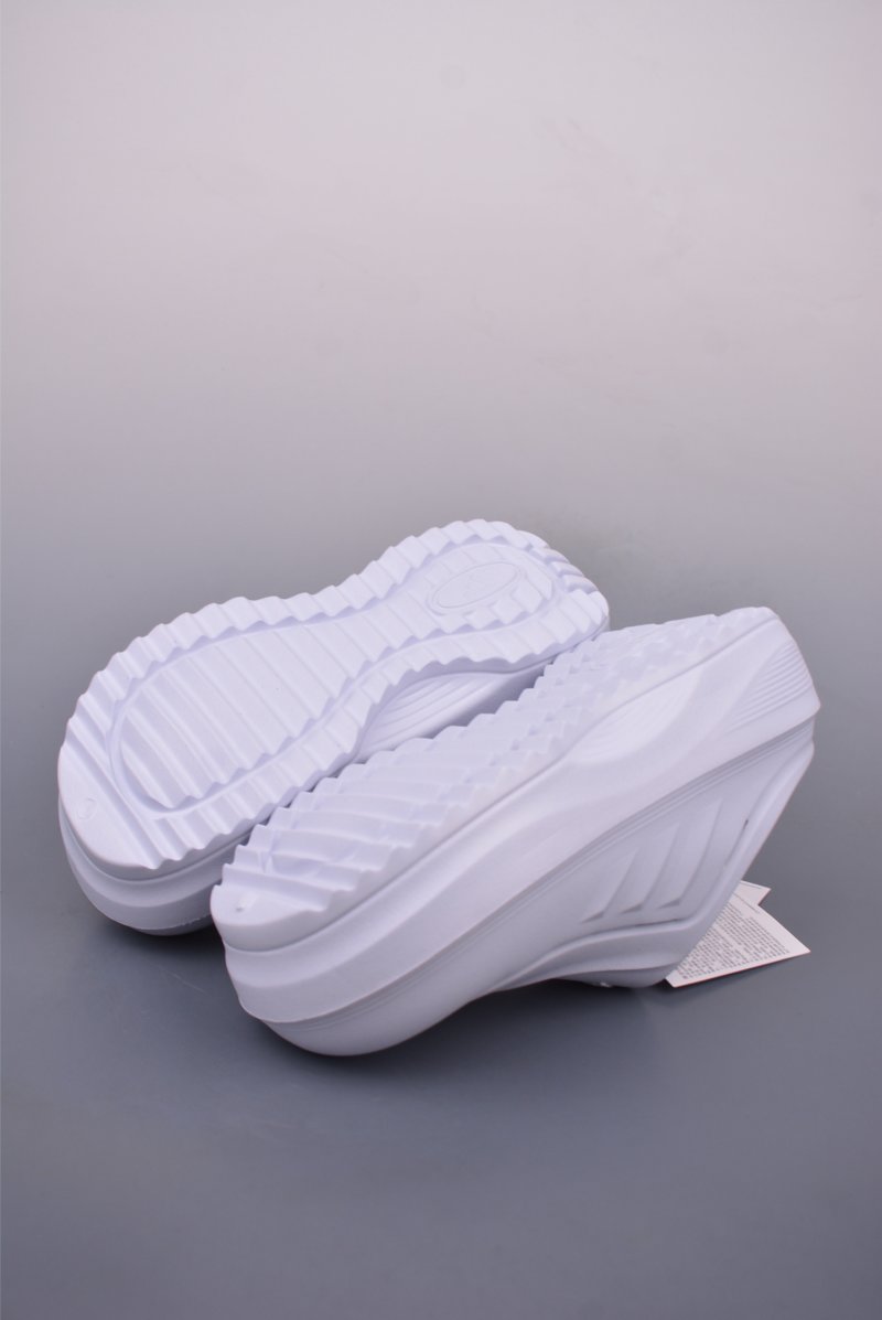 Adidas Ozwave Clog view
