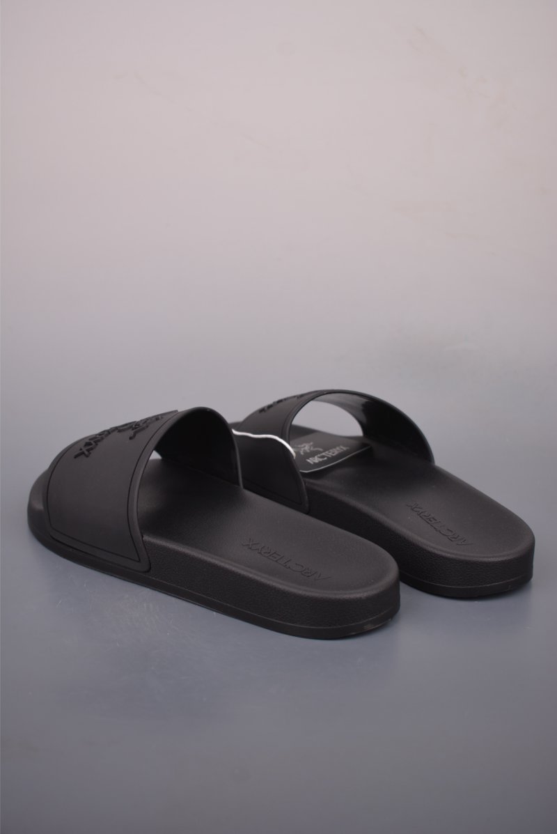 Arcteryx Slipper Pro M view