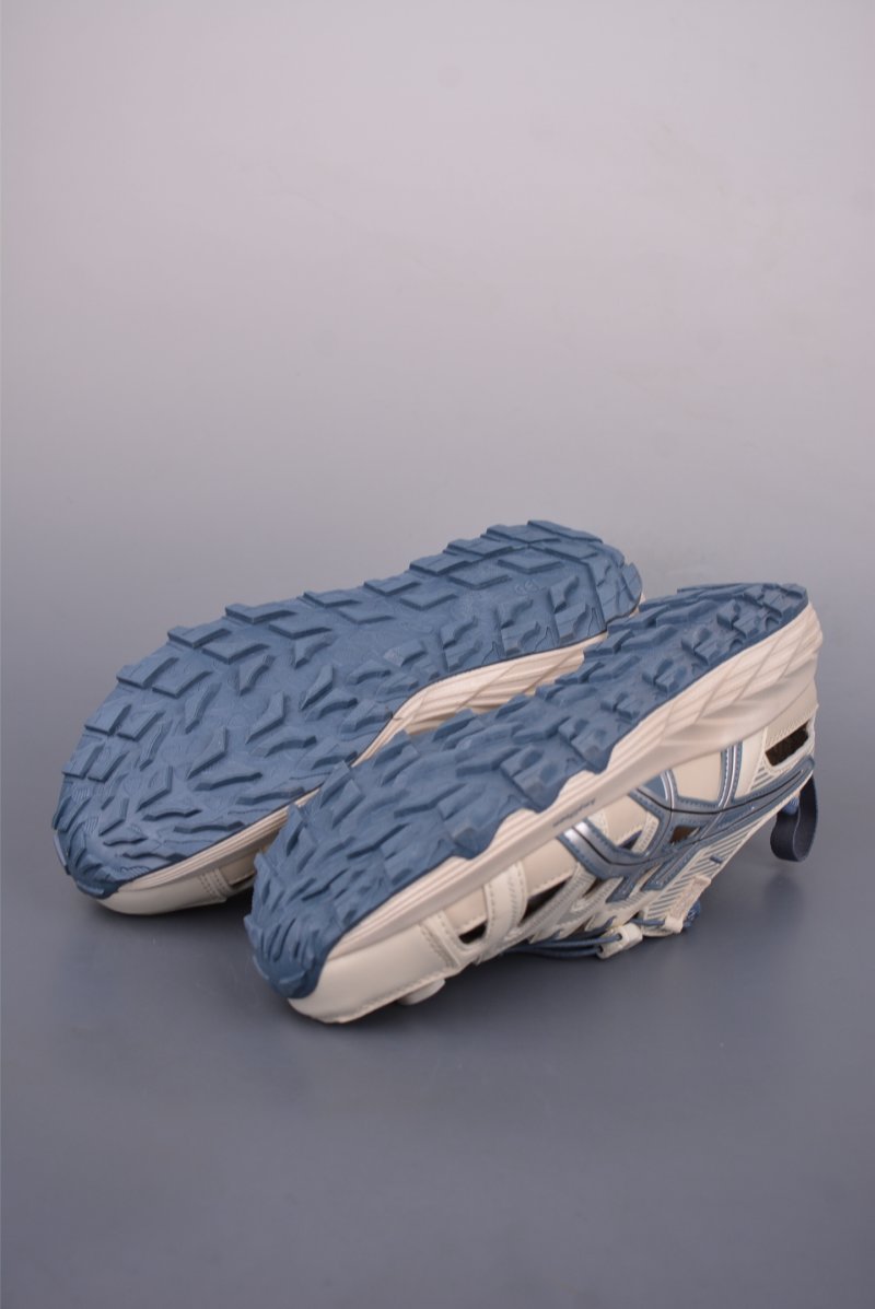 Asics Gel-Sonoma SE view