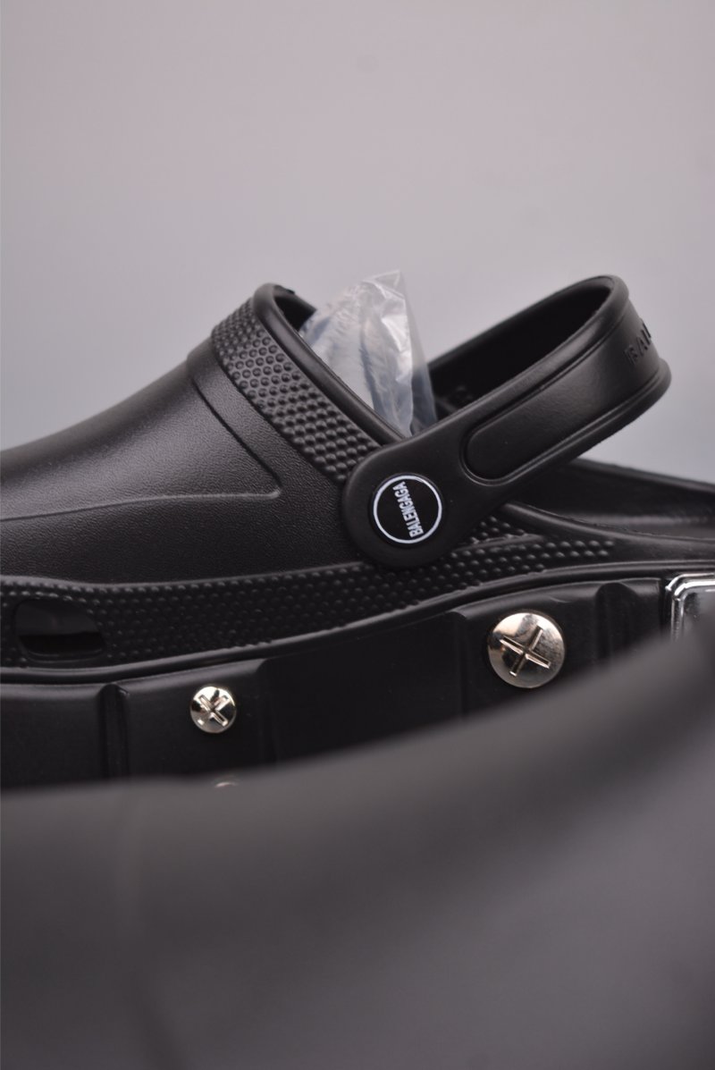 Balenciaga x Crocs HardCrocs Sandal 'Black / Gold / Silver' view